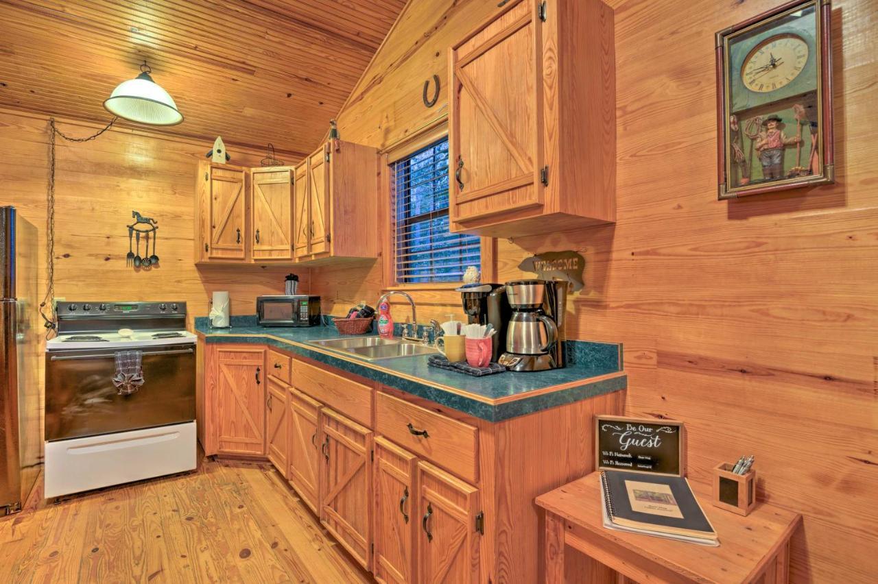 Hochatown Hideaway With Hot Tub, Grill And Fire Pit! Villa Stephens Gap Luaran gambar